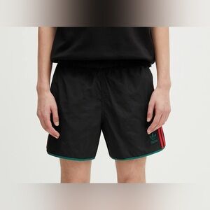 Adidas [M-L] Originals adicolor Classics Sprinter Shorts Black/Red/Green JP1274